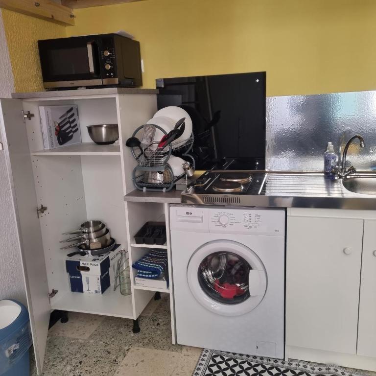 Beau Studio En Centre Ville Narbonne Bagian luar foto